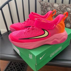 Nike Youth Brand New Giannis Immortality 4 Pink/Citron Youth Size 1.5